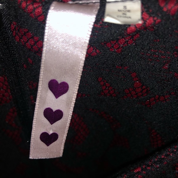 ⭐️RED AND BLACK DRESS - Picture 3 of 3